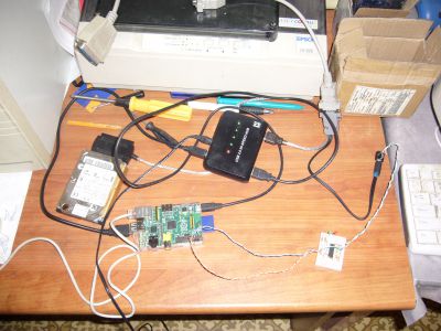 Raspberry Pi serial console
Если надо поэкспериментировать с ядром, а телевизор подключать неохота...
